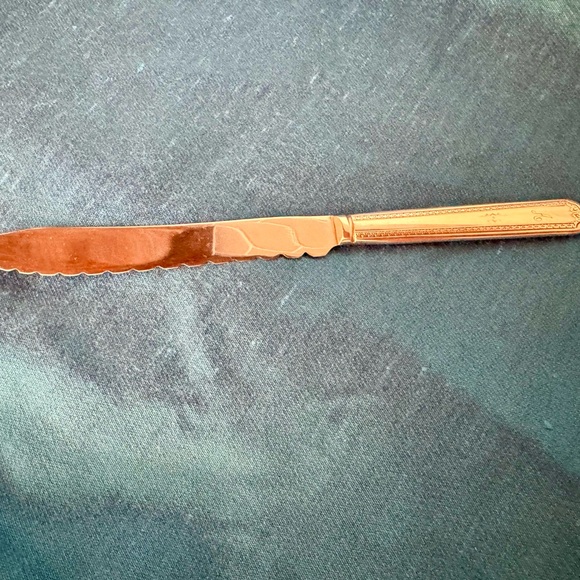 Wm A Rogers Silverplate Flatware BERKELEY Serrated Bread Knife 1929 "A" Monogram - Picture 3 of 9